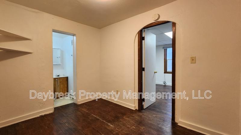 Apartment for rent at 1318 1st Ave N #5, Moorhead, MN 56560