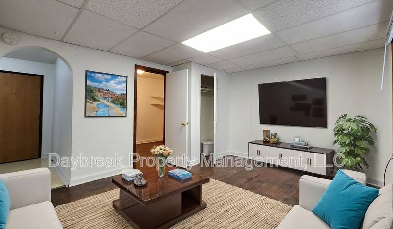 Apartment for rent at 1318 1st Ave N #5, Moorhead, MN 56560
