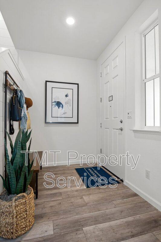 Townhouse for rent at 2957 Nimes Lane, Sacramento, CA 95834