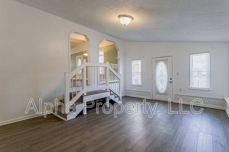 House for rent at 206 E Arlington Ave, Greer, SC 29651