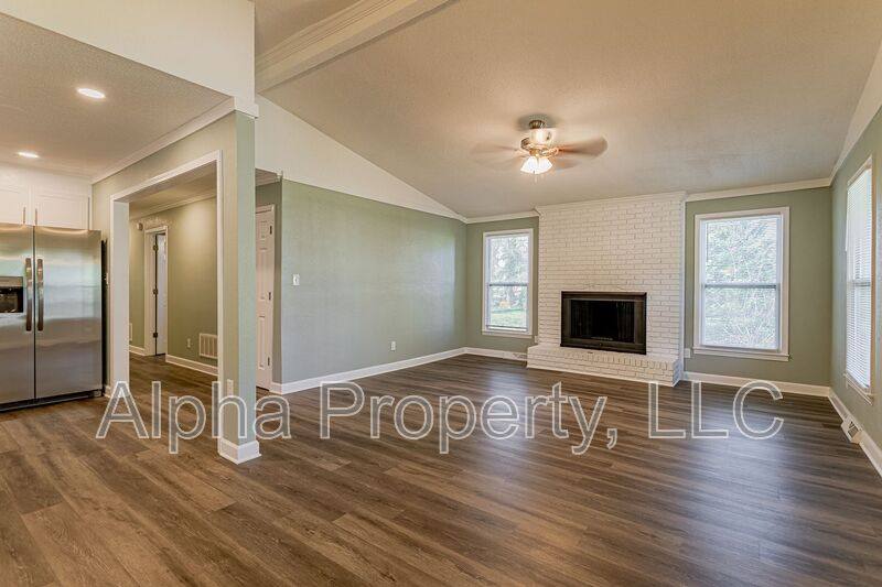 House for rent at 206 E Arlington Ave, Greer, SC 29651