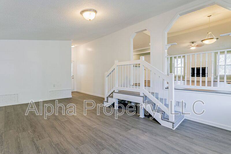 House for rent at 206 E Arlington Ave, Greer, SC 29651