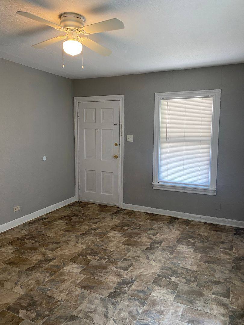 Apartment for rent at 947 Poinsettia, San Antonio, TX 78202