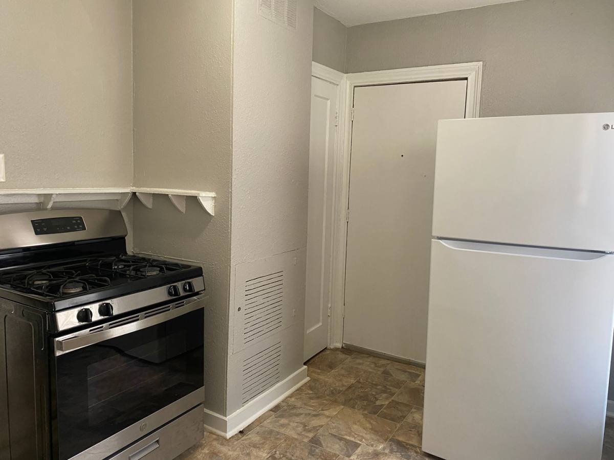 Apartment for rent at 947 Poinsettia, San Antonio, TX 78202