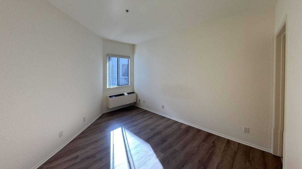 Apartment for rent at 3848 Overland Ave #316, Culver City, CA 90232