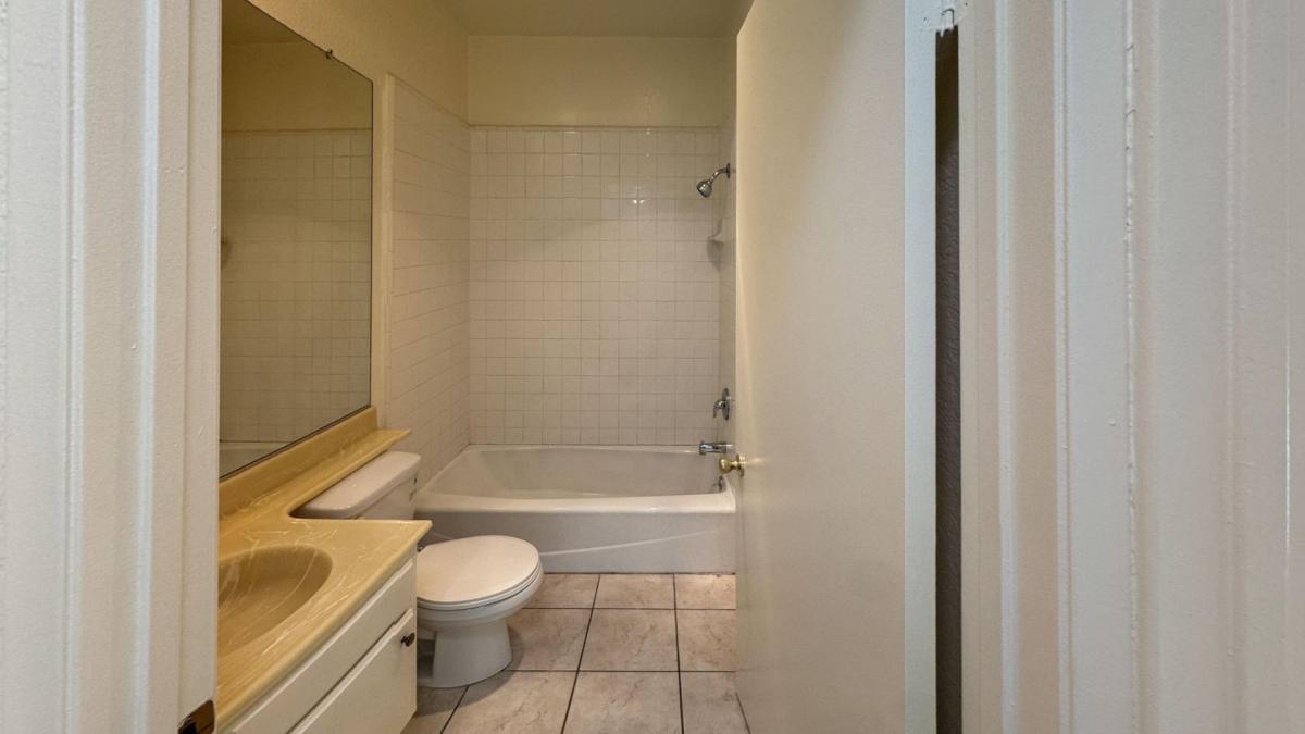 Apartment for rent at 3848 Overland Ave #316, Culver City, CA 90232