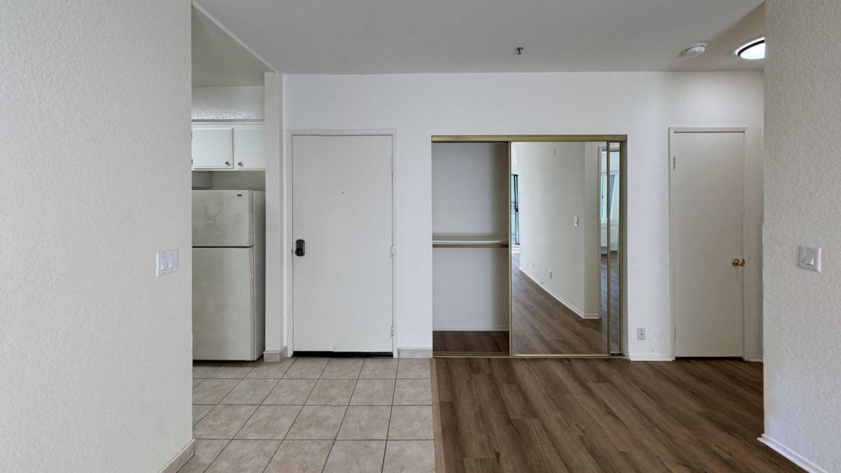Apartment for rent at 3848 Overland Ave #316, Culver City, CA 90232
