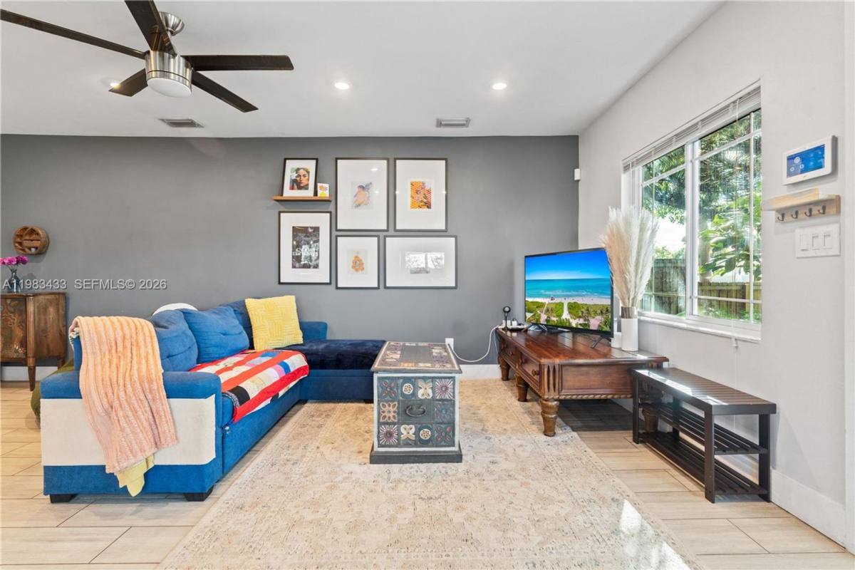 House for rent at 2447 Wilson St, Hollywood, FL 33020
