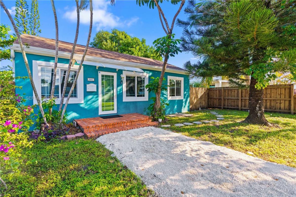 House for rent at 2447 Wilson St, Hollywood, FL 33020
