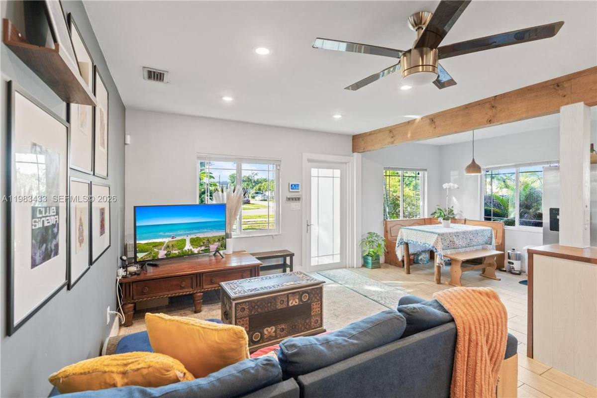 House for rent at 2447 Wilson St, Hollywood, FL 33020