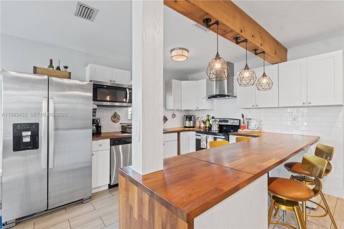 House for rent at 2447 Wilson St, Hollywood, FL 33020