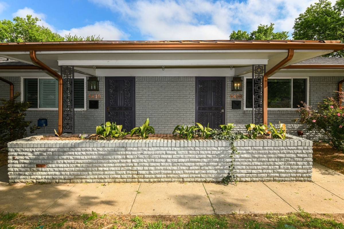 Apartment for rent at 4406 Granbury Rd, Fort Worth, TX 76109