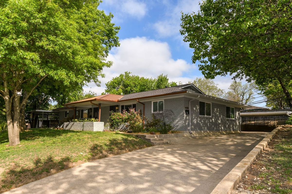 Apartment for rent at 4406 Granbury Rd, Fort Worth, TX 76109