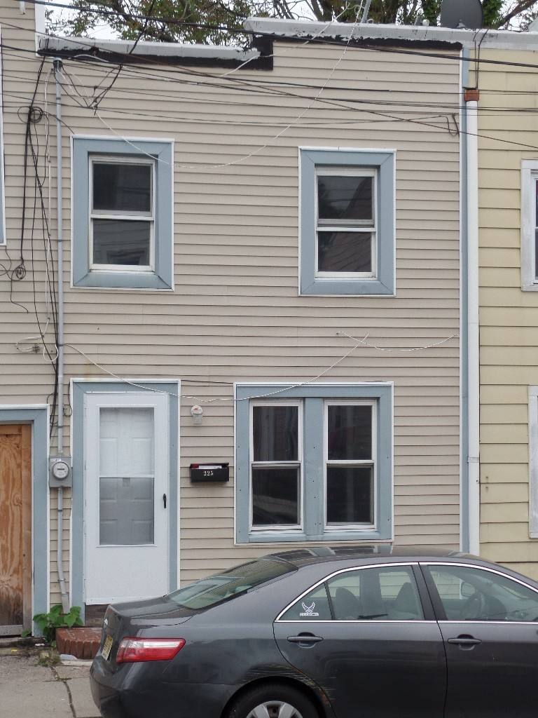 House for rent at 225 Home Ave, Trenton, NJ 08611