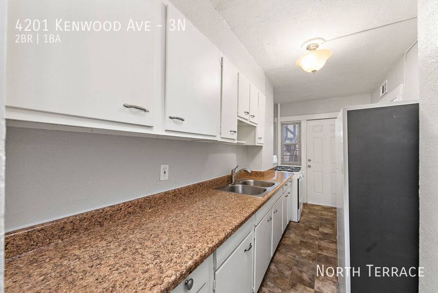 Apartment for rent at 4201 Kenwood Ave, Kansas City, MO 64110