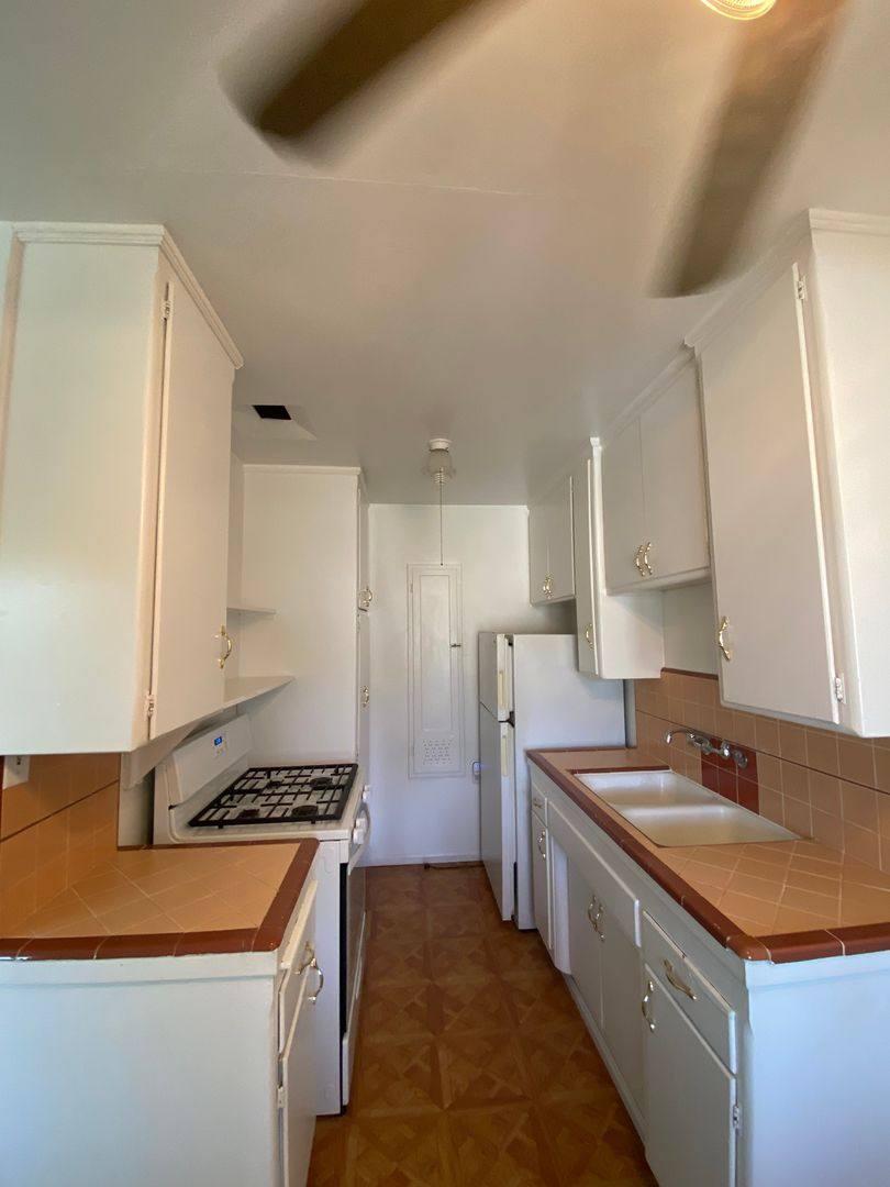 Apartment for rent at 3626 Monon St, Los Angeles, CA 90027