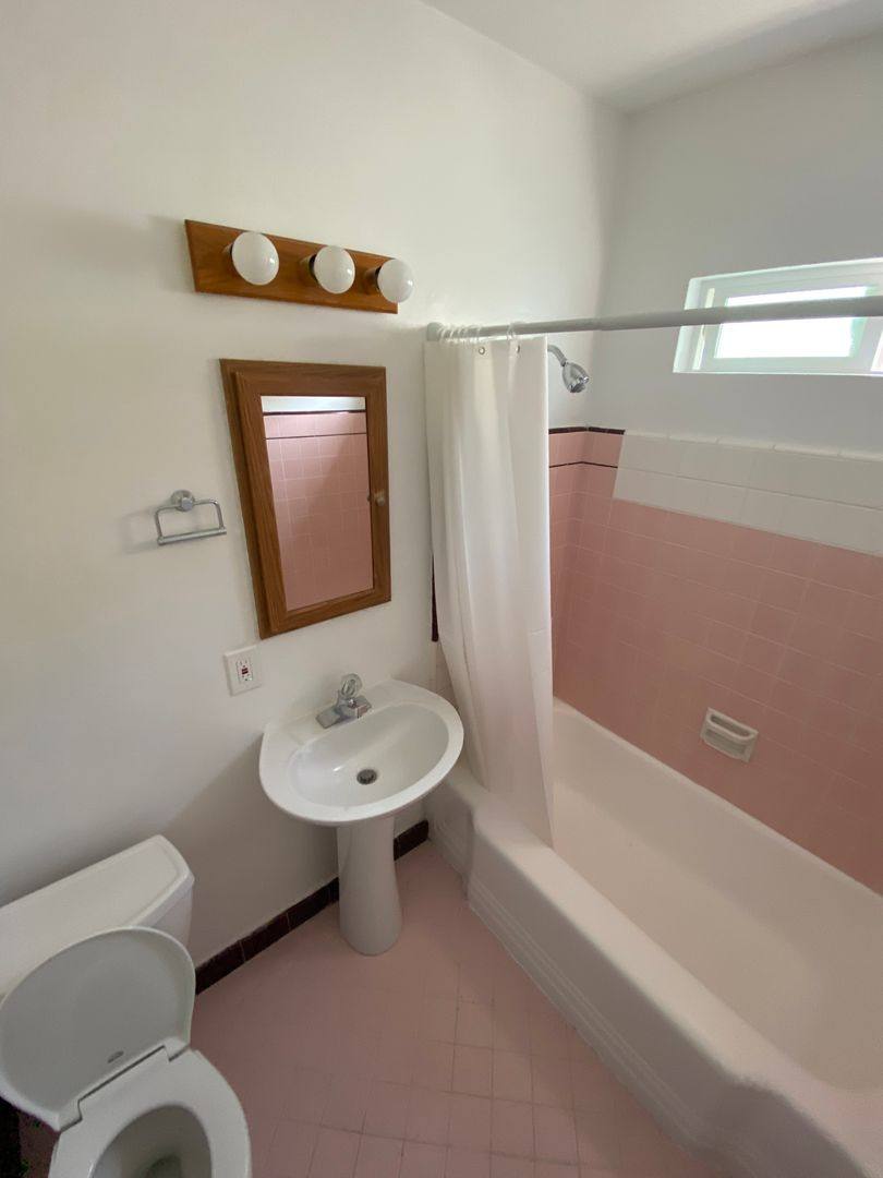 Apartment for rent at 3626 Monon St, Los Angeles, CA 90027