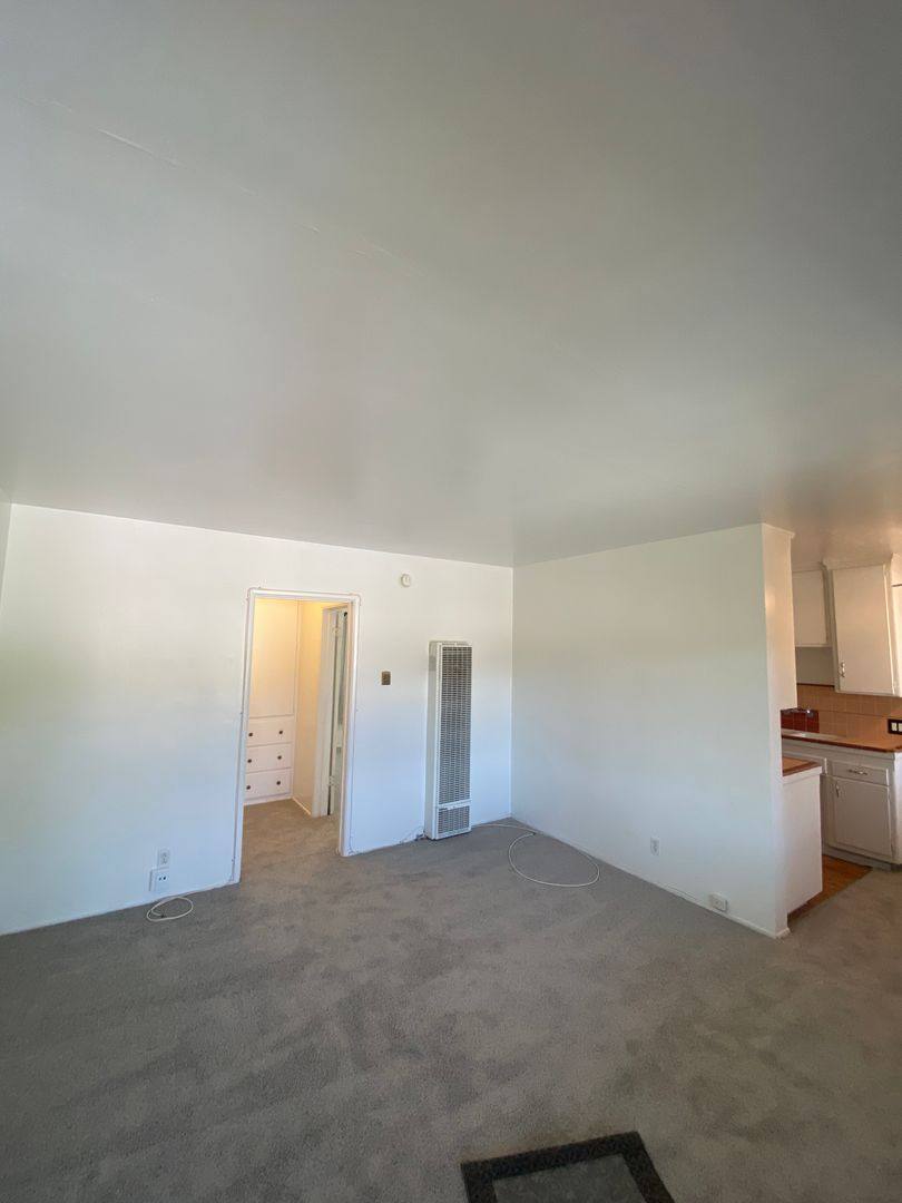 Apartment for rent at 3626 Monon St, Los Angeles, CA 90027