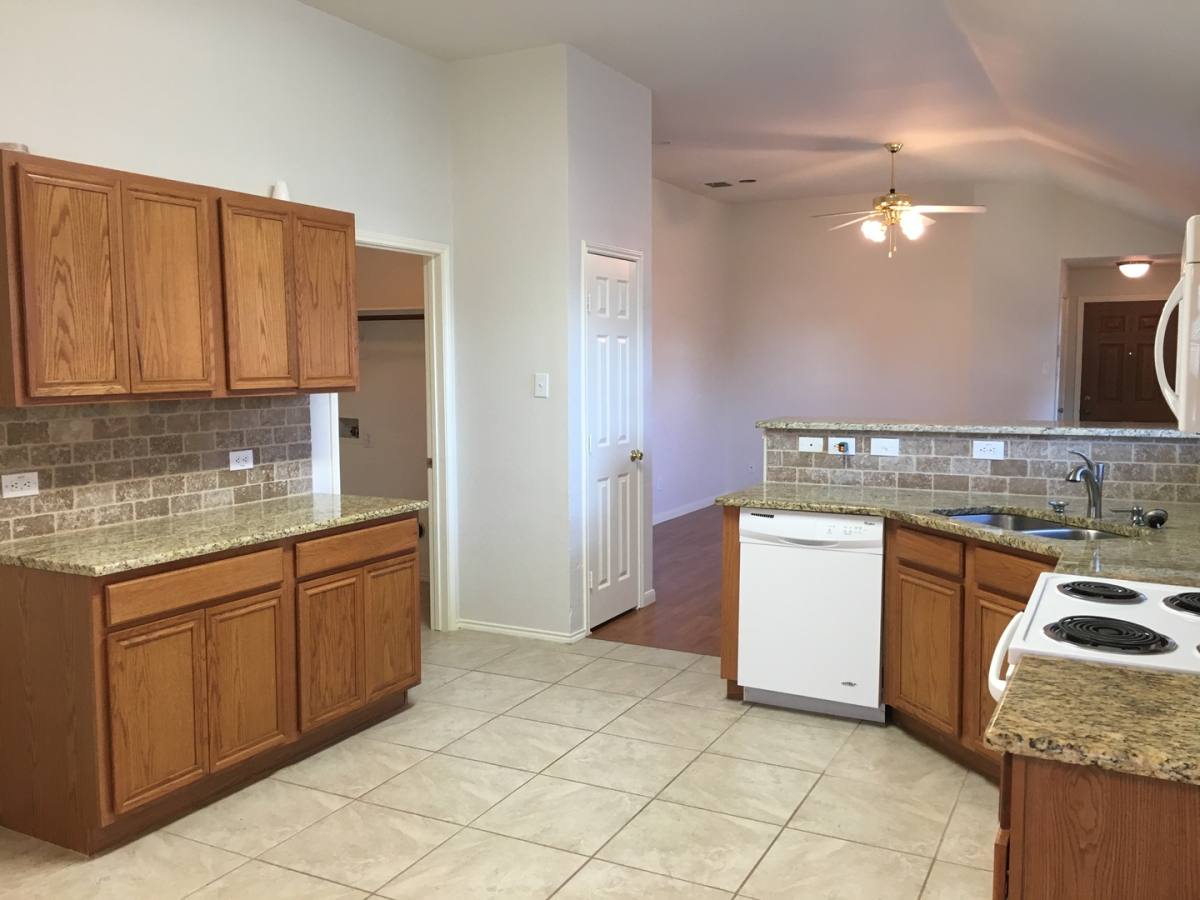 House for rent at 11405 Gloriosa Dr, Keller, TX 76244
