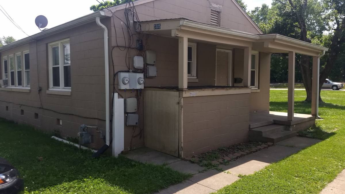 Apartment for rent at 3305 Iowa St, Connersville, IN 47331