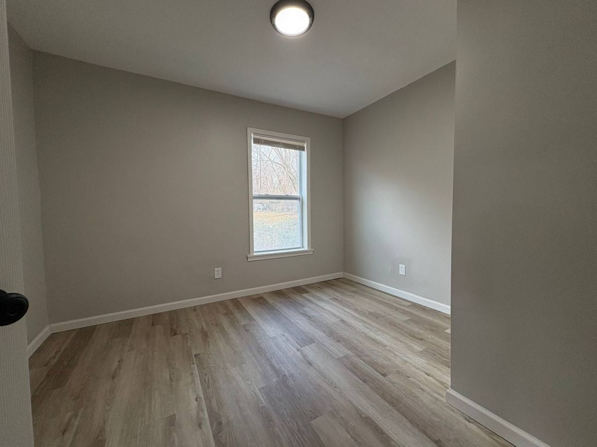 House for rent at 7027 Plateau Ave, Saint Louis, MO 63117