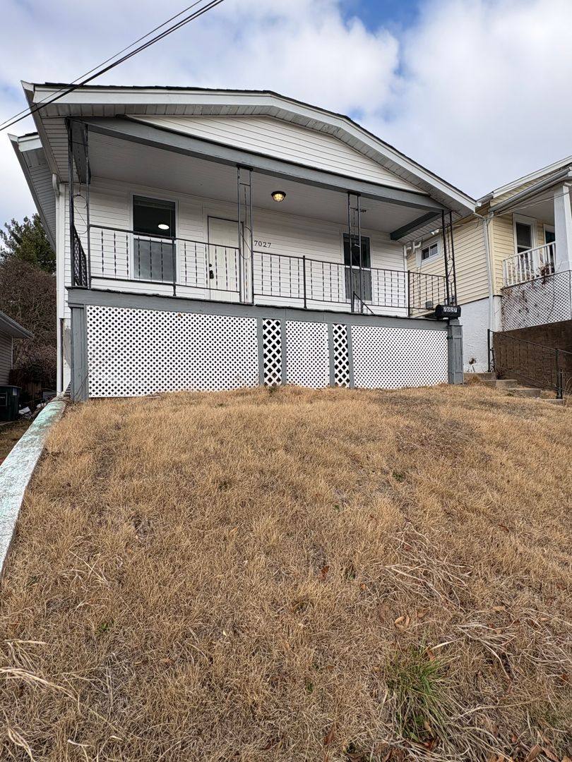 House for rent at 7027 Plateau Ave, Saint Louis, MO 63117