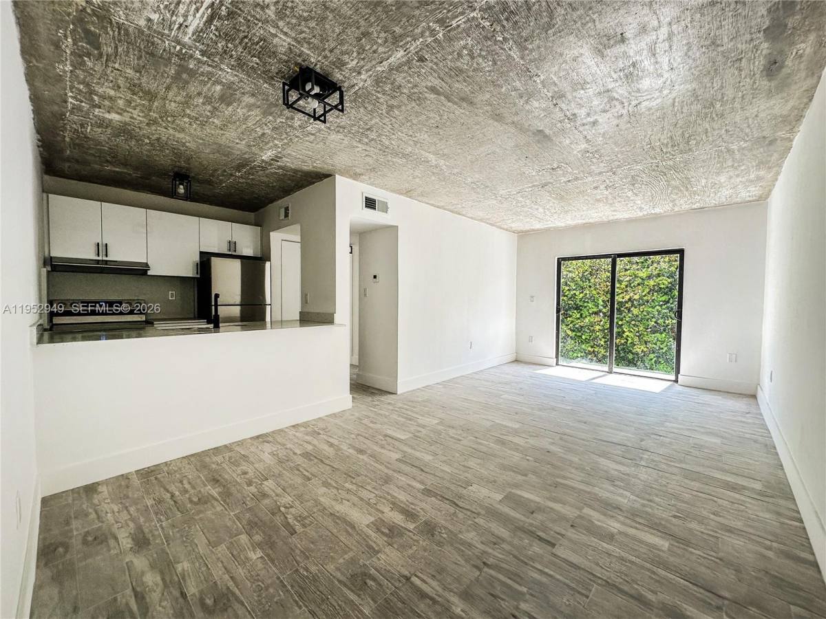 Apartment for rent at 190 NW 69th St #190-3, Miami, FL 33150