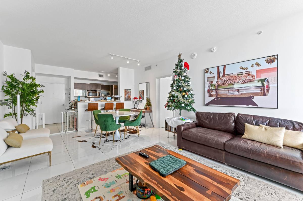 Condo for rent at 550 Okeechobee Blvd #1815, West Palm Beach, FL 33401