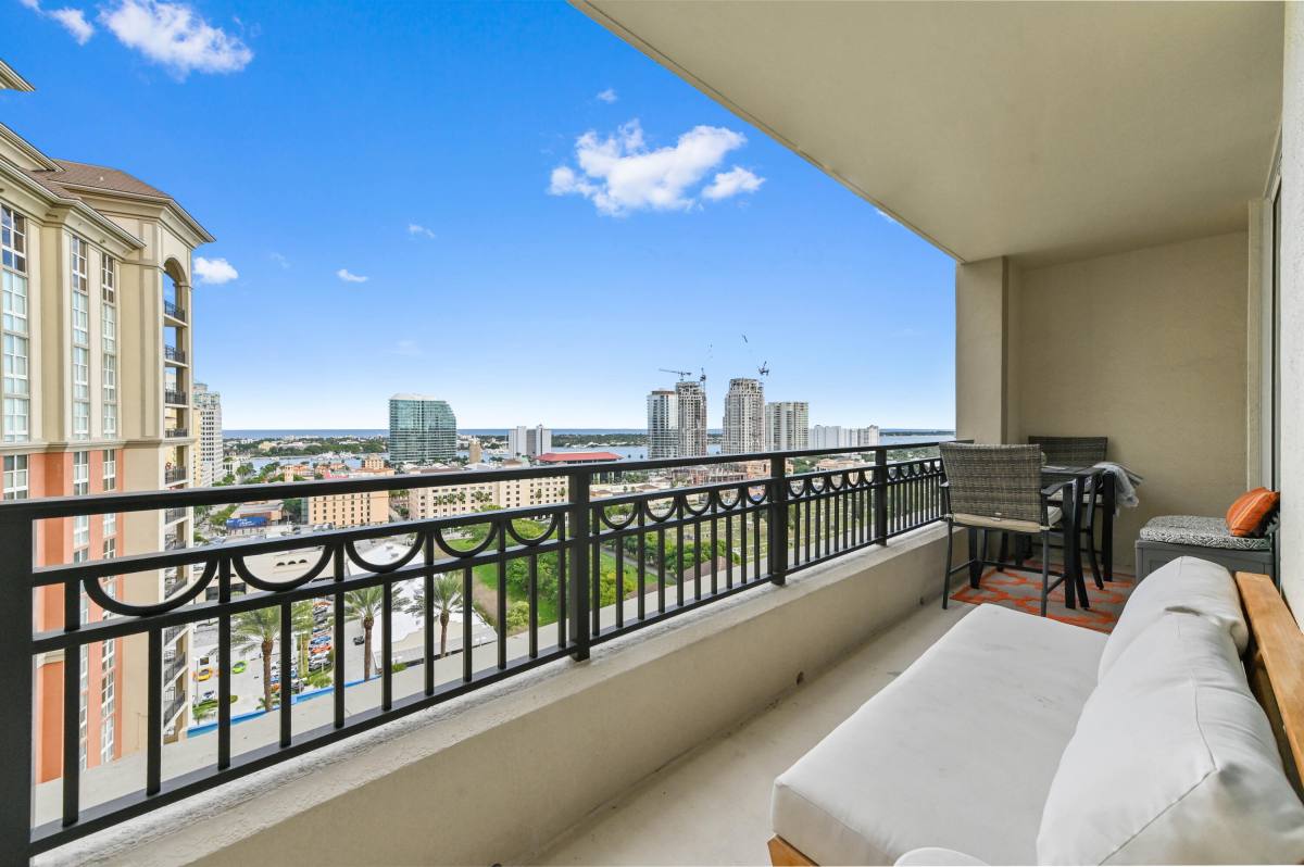 Condo for rent at 550 Okeechobee Blvd #1815, West Palm Beach, FL 33401