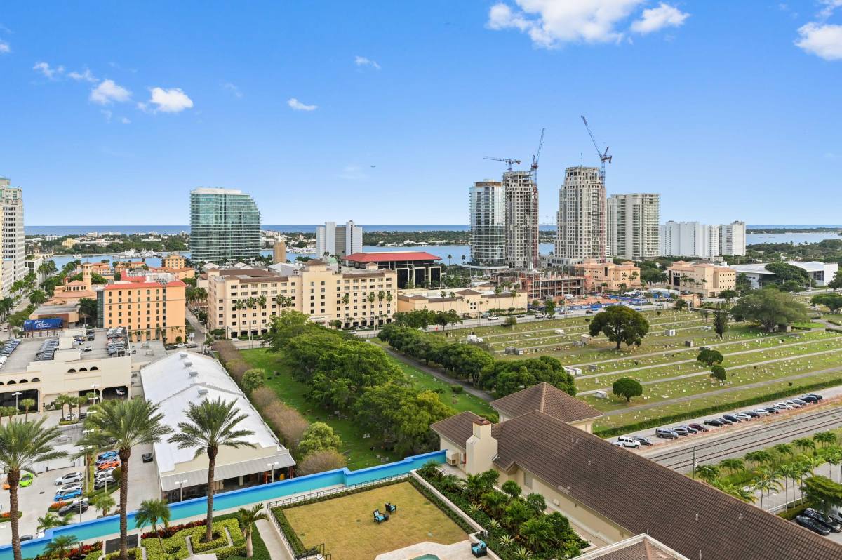 Condo for rent at 550 Okeechobee Blvd #1815, West Palm Beach, FL 33401