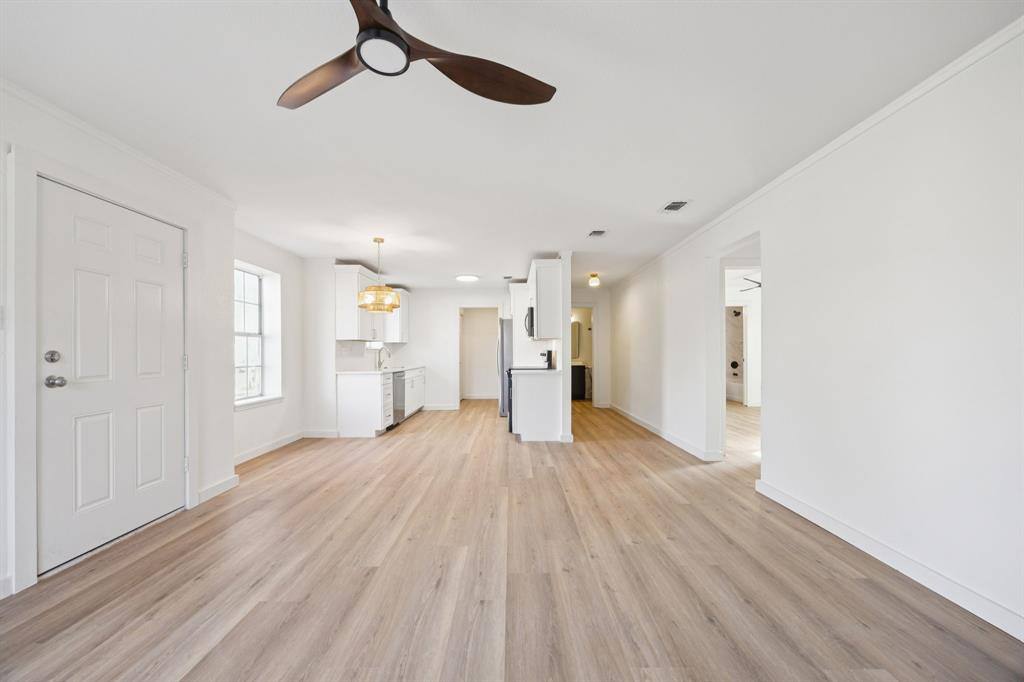 Apartment for rent at 302 W Pelton St #302, Sherman, TX 75092