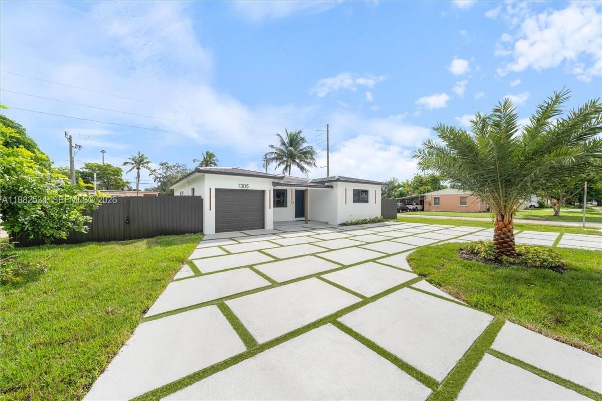 House for rent at 1305 N 31st Rd, Hollywood, FL 33021