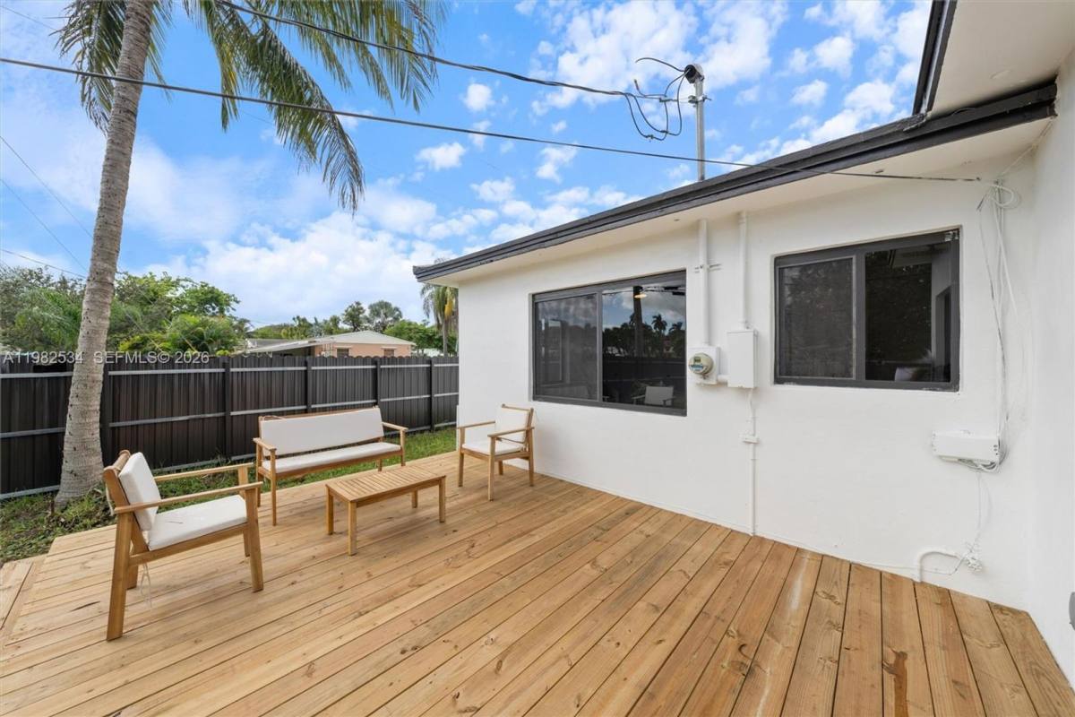 House for rent at 1305 N 31st Rd, Hollywood, FL 33021