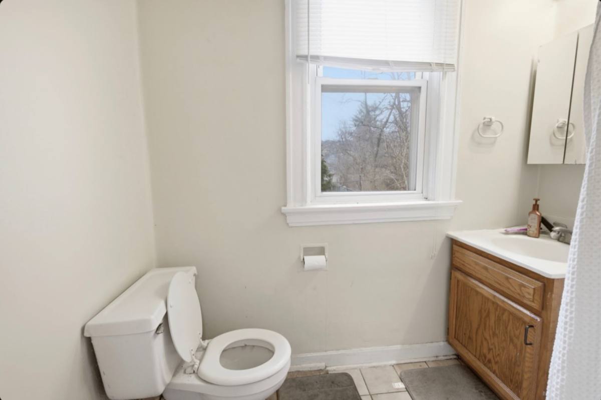 Apartment for rent at 132 Parker, Cincinnati, OH 45219