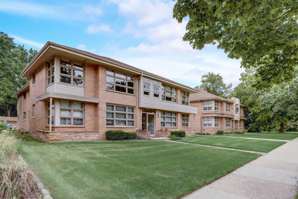 Apartment for rent at 4802-12 W Wells St, Milwaukee, WI 53208