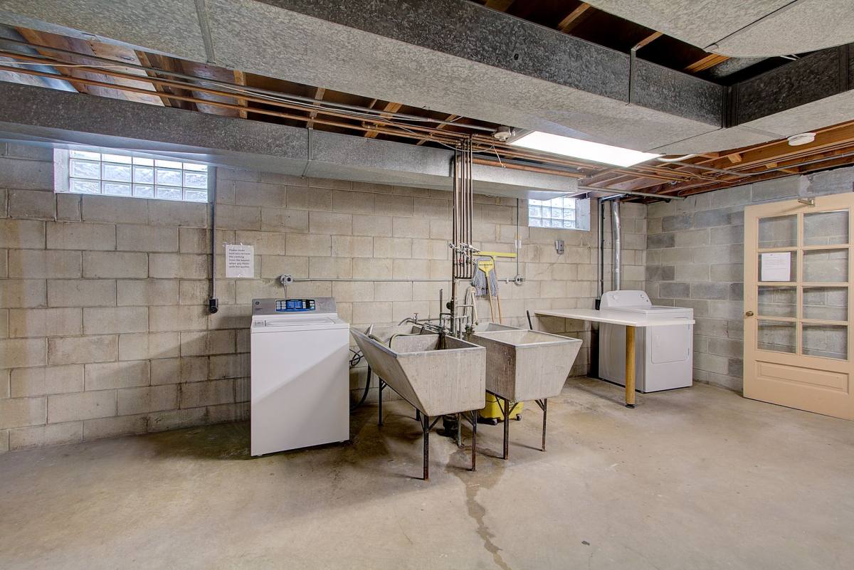 Apartment for rent at 4802-12 W Wells St, Milwaukee, WI 53208