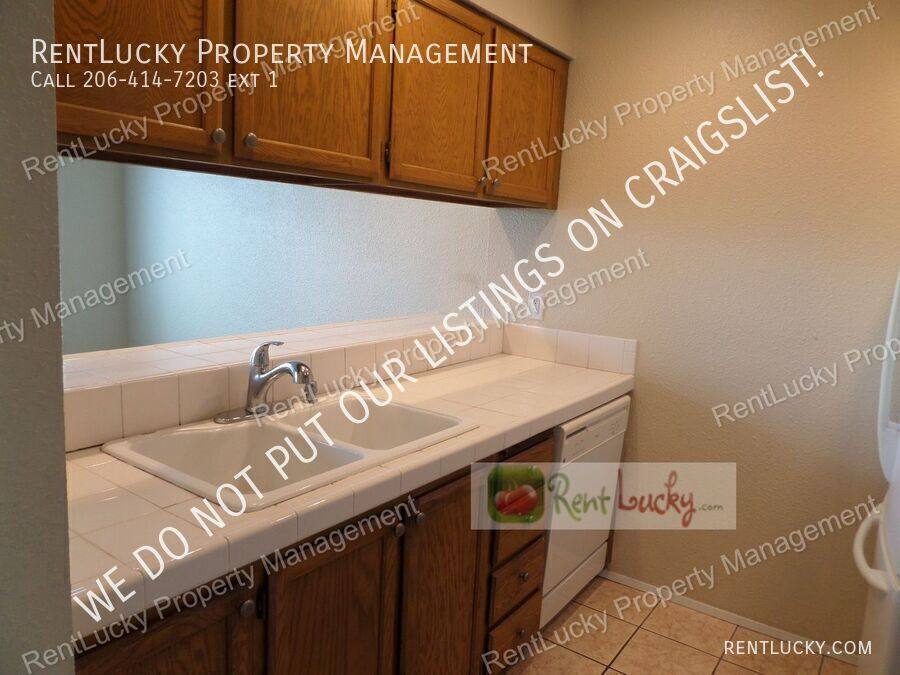 Apartment for rent at 3233 NE 12th St #302, Renton, WA 98056