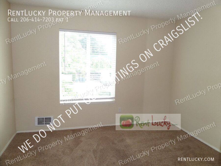 Apartment for rent at 3233 NE 12th St #302, Renton, WA 98056