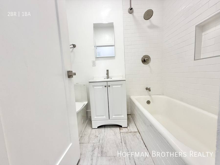 Apartment for rent at 4850 1 2 Mascot St, Los Angeles, CA 90019