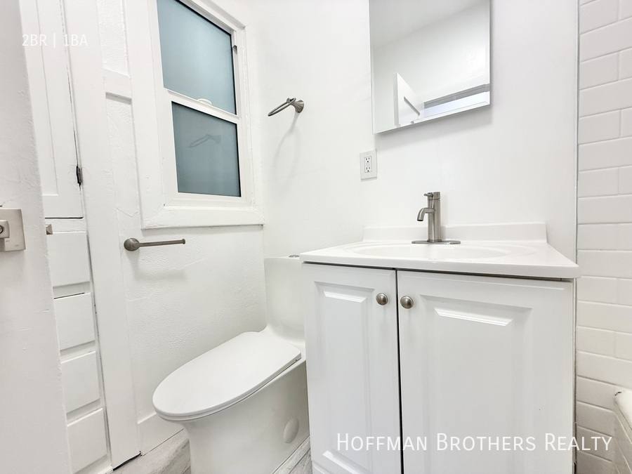 Apartment for rent at 4850 1 2 Mascot St, Los Angeles, CA 90019