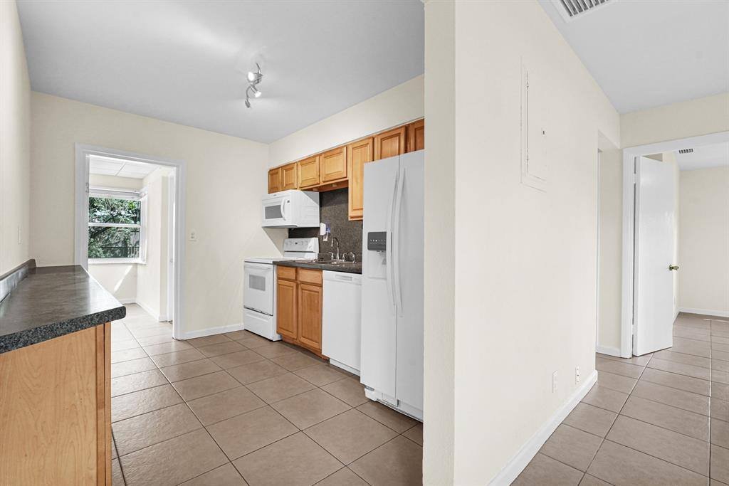Apartment for rent at 261 NE 45th St #261, Fort Lauderdale, FL 33334