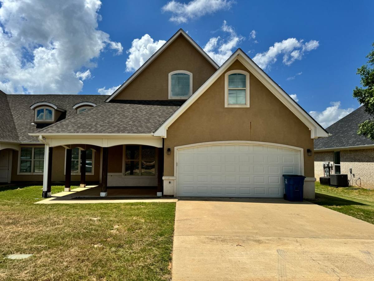 Apartment for rent at 609 Third St, Bullard, TX 75757