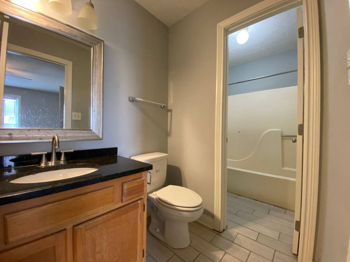 Apartment for rent at 1612 Westen Ave, Bowling Green, KY 42104