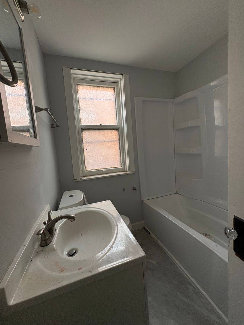 Apartment for rent at 5027-29 S Broadway, Saint Louis, MO 63111