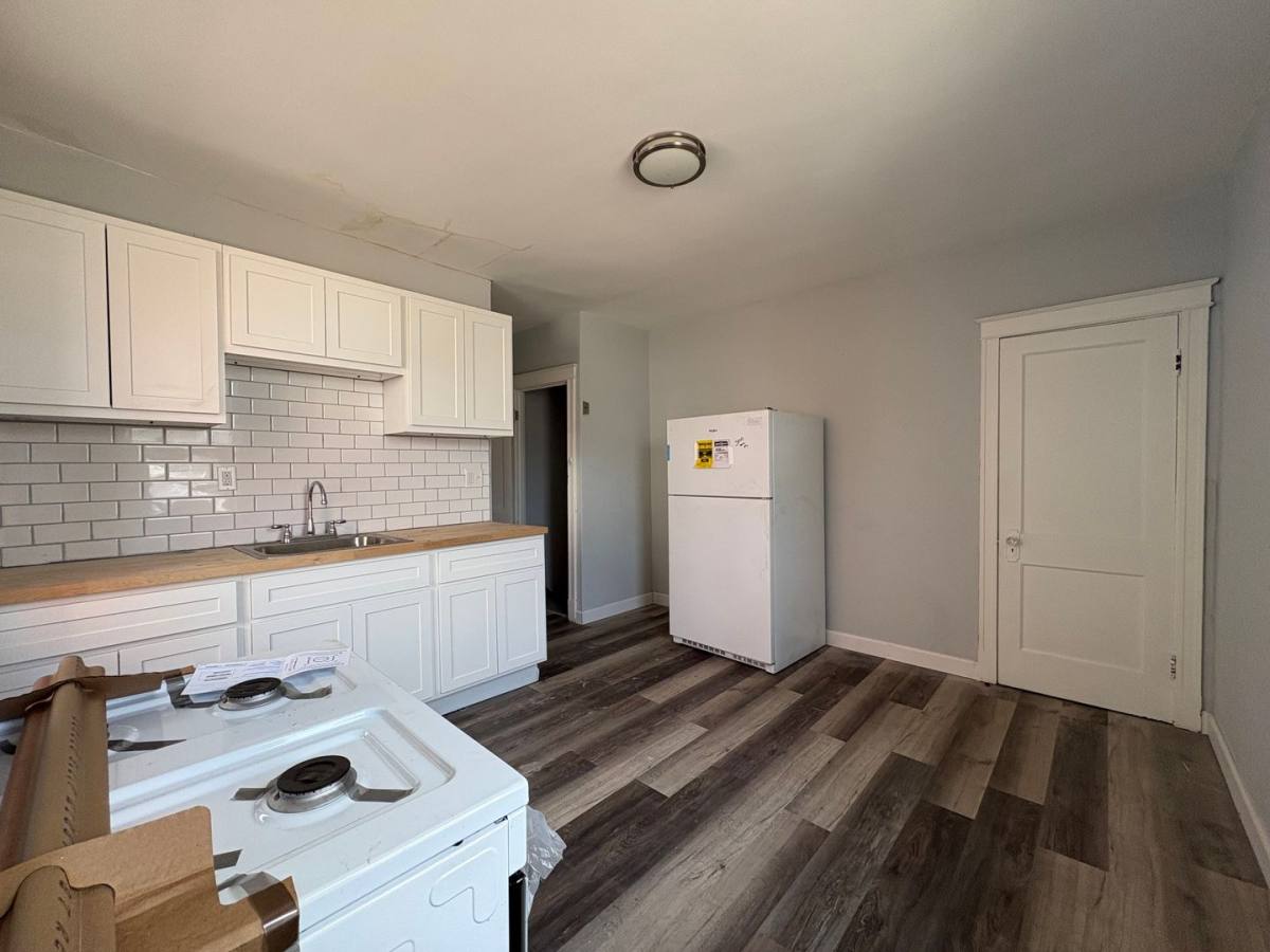 Apartment for rent at 5027-29 S Broadway, Saint Louis, MO 63111