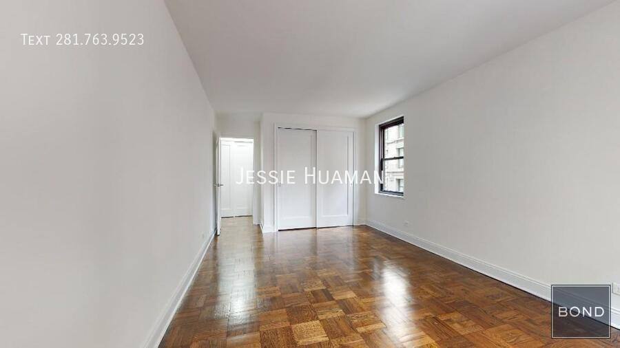 Apartment for rent at 96 Fifth Ave #J, New York, NY 10011