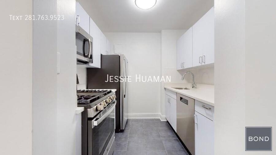Apartment for rent at 96 Fifth Ave #J, New York, NY 10011