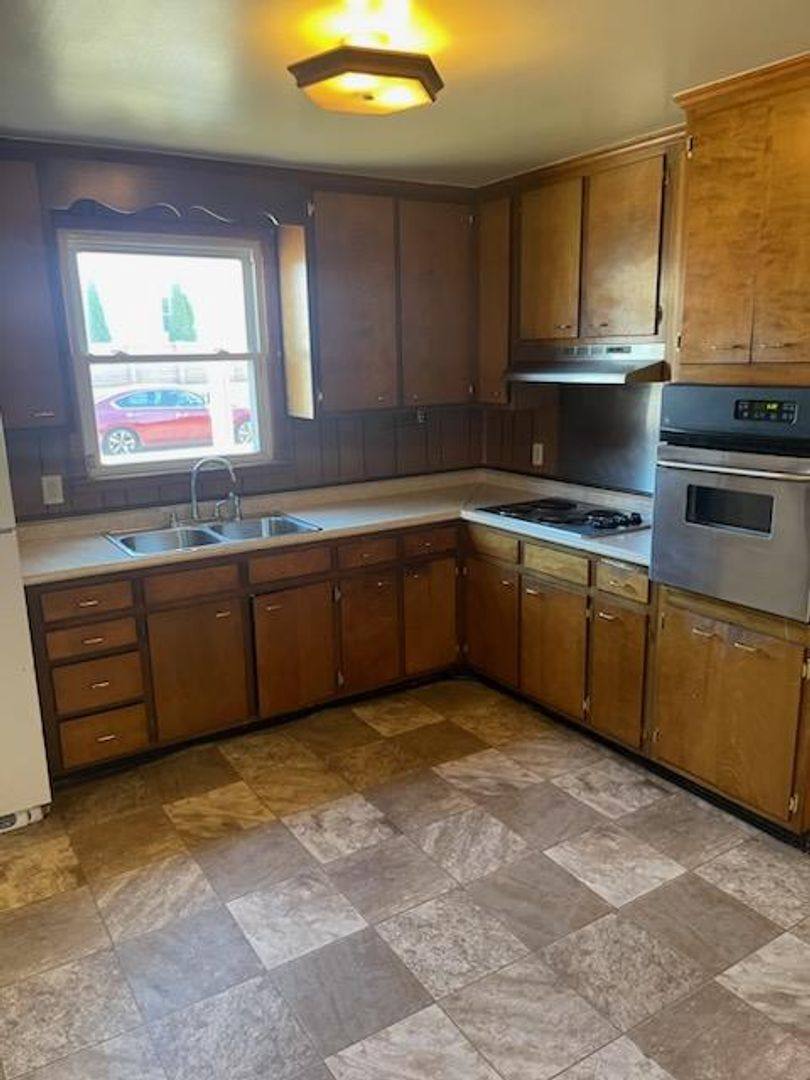 House for rent at 712 Meridian St, Nashville, TN 37207