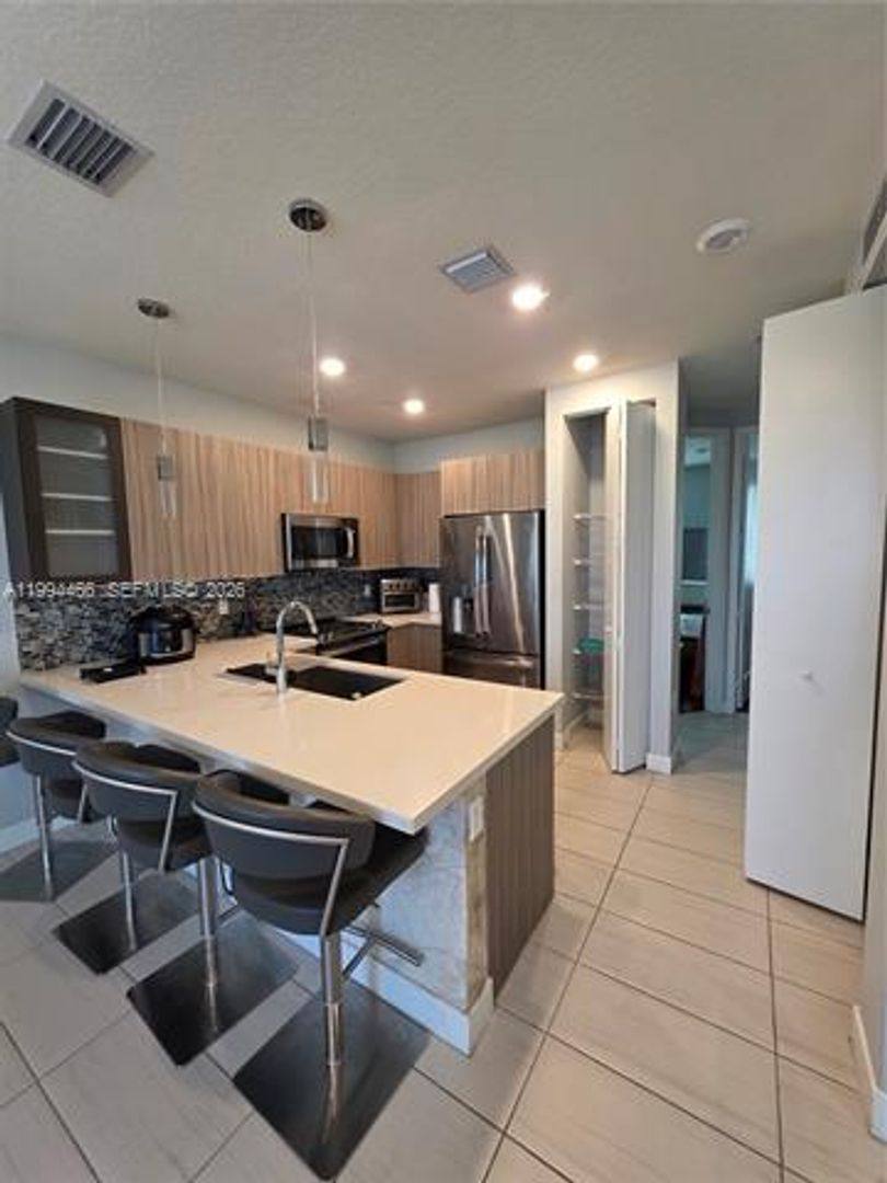 Apartment for rent at 10222 NW 64th Way, Miami, FL 33178