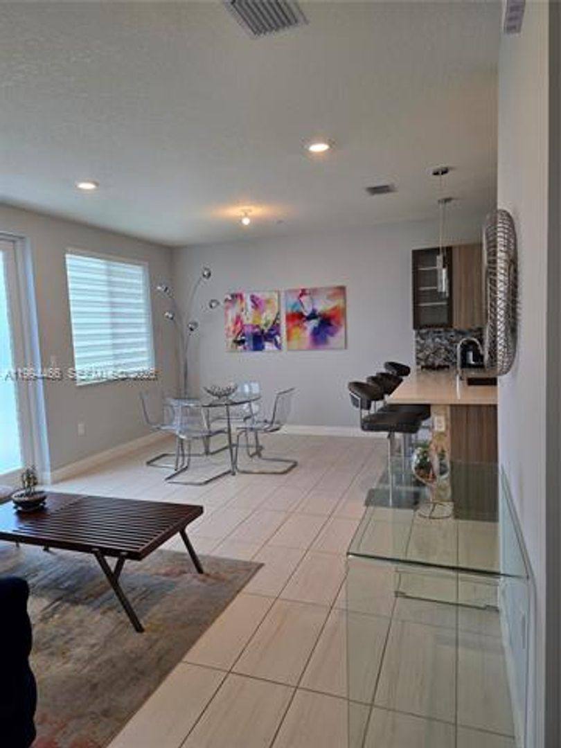 Apartment for rent at 10222 NW 64th Way, Miami, FL 33178